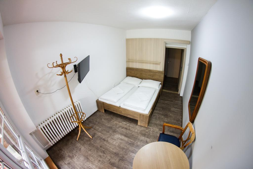 Pension Thaya Znojmo Exteriör bild